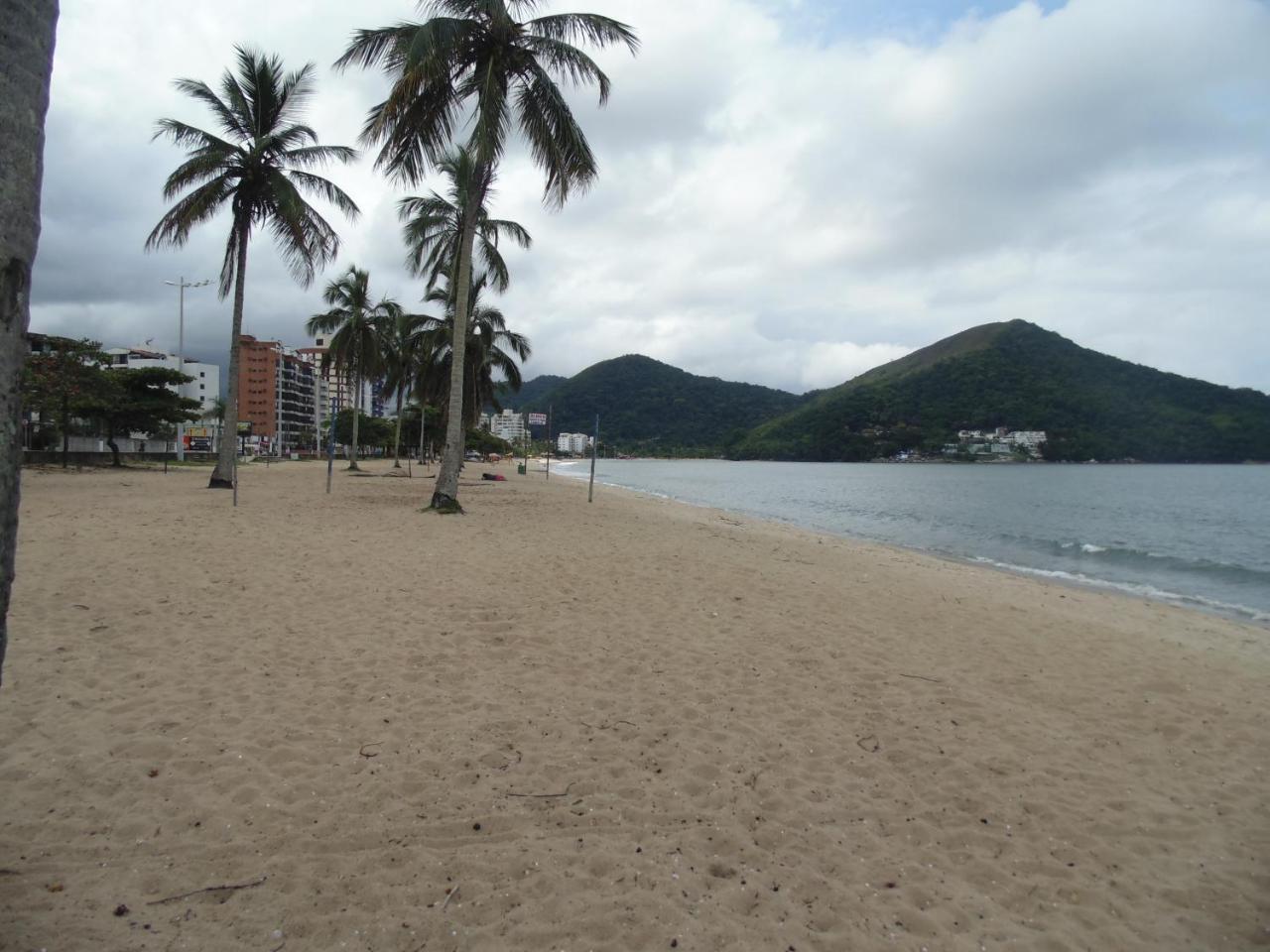 Sunny Apartamentos De 1 E 2 Dormitorios Na Martin De Sa Proximo A Praia カラグァタトゥバ エクステリア 写真