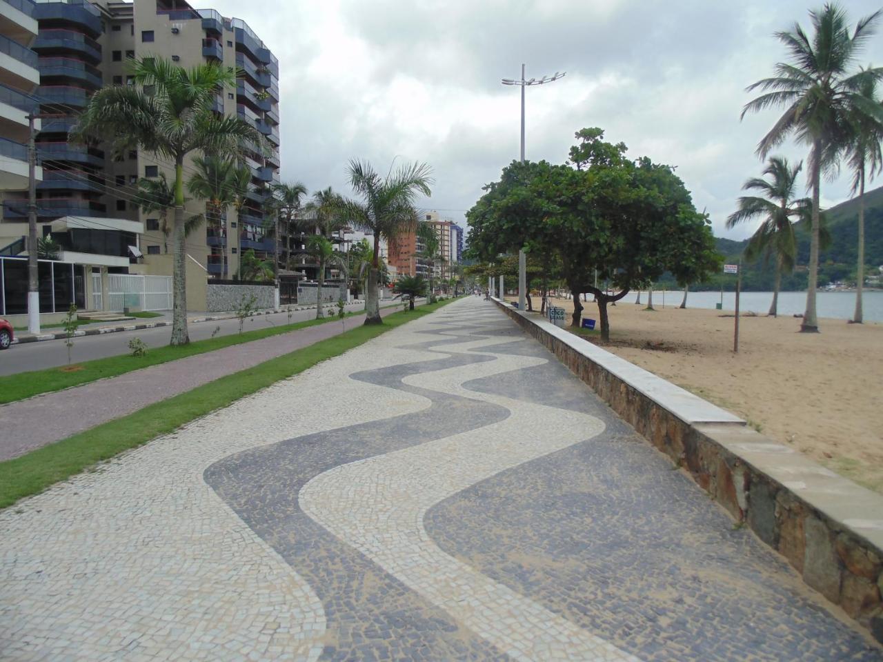 Sunny Apartamentos De 1 E 2 Dormitorios Na Martin De Sa Proximo A Praia カラグァタトゥバ エクステリア 写真